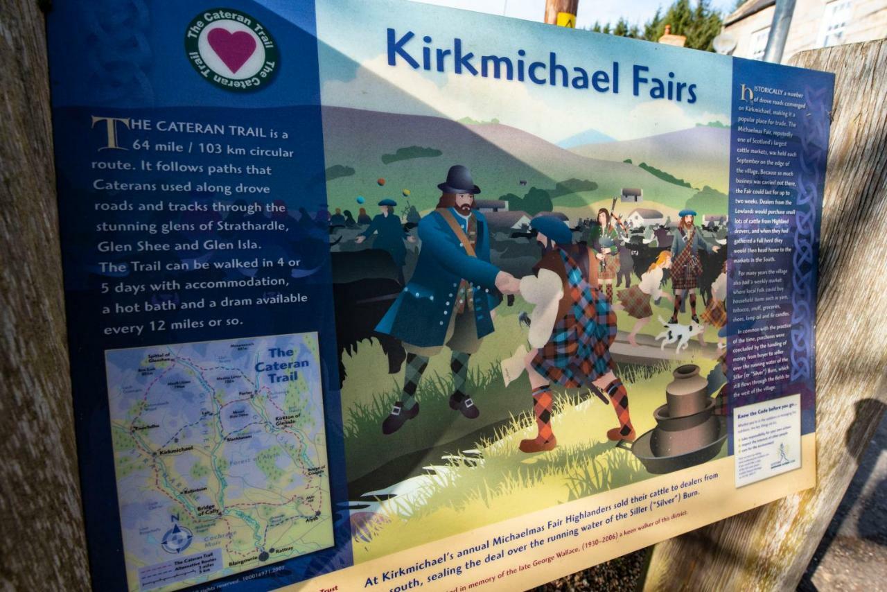 The Kirkmichael Hotel Esterno foto